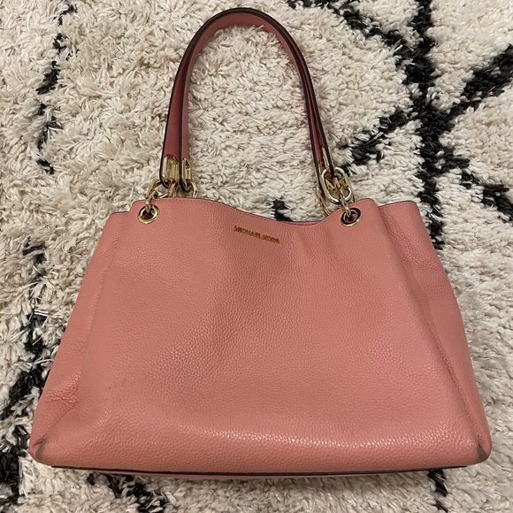 Michael Kors Trisha Large Pebbled Leather Shoulder Bag - Picture 1 of 17